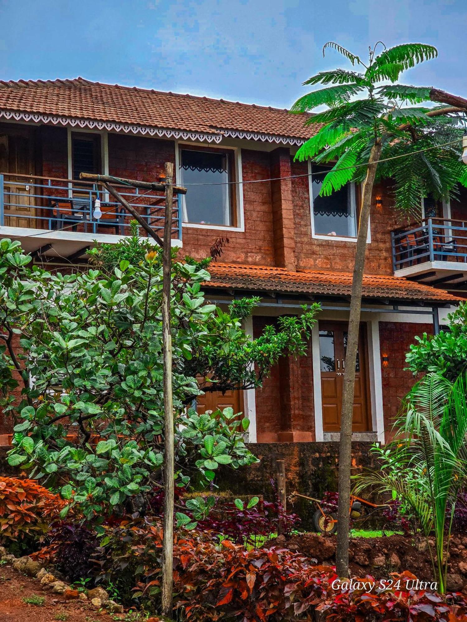 Chalobahills Farmstay Resort Ajra Екстер'єр фото